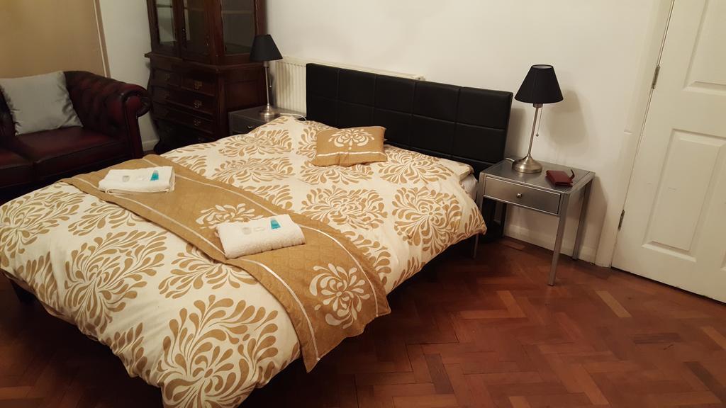 Oyo Guest House Ellipse Whetstone Quarto foto